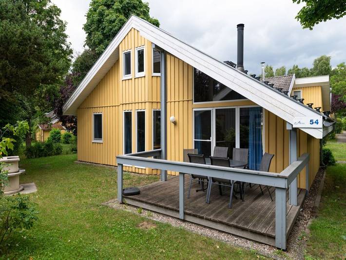 Ferienpark für 6 Personen, mit Whirlpool und Garten sowie Pool und Sauna in Mirow