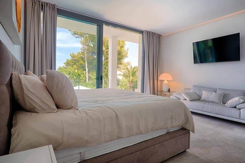 Exclusive Villa in the Southwest of Mallorca in Santa Ponsa, Calvià