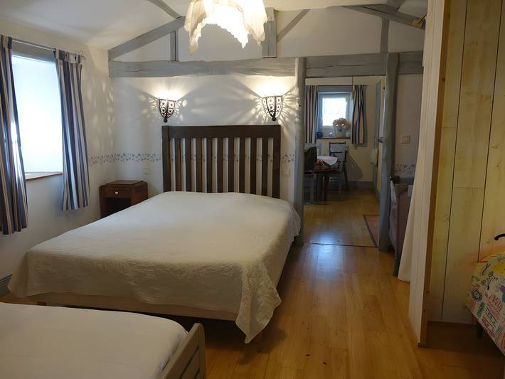 Domaine de Chante-Oiseau - gîte le Moineau in Theil-Rabier, Charente