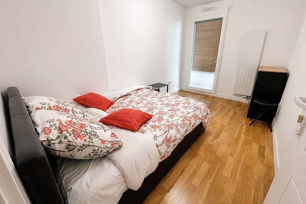 Apartamento entero, Citronnelle, 2 Bedrooms, 3 min Metro 8 in Maisons-Alfort, Valle del Marne