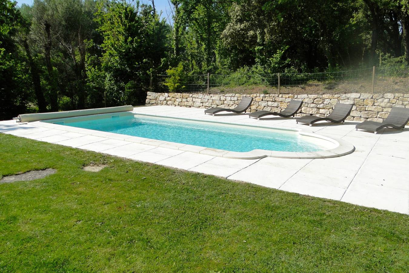 Le Mazet Provençal avec sa piscine  in Colonzelle, Région de nyons