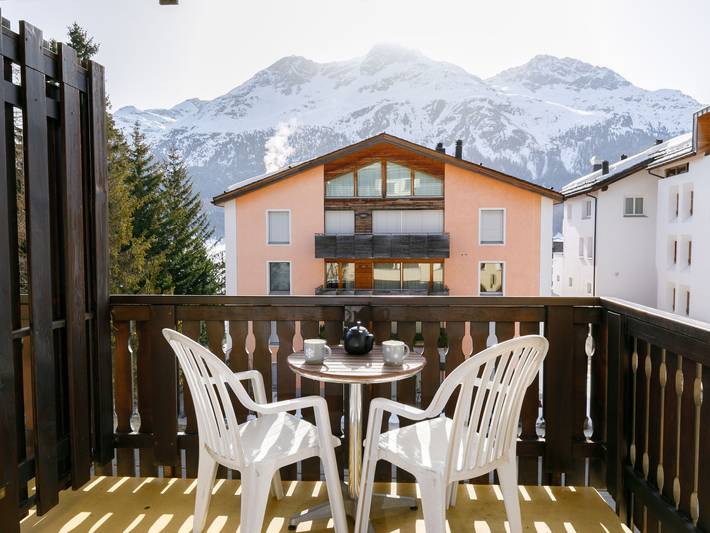 Ferienwohnung für 2 Personen, mit Balkon und Garten in Silvaplana