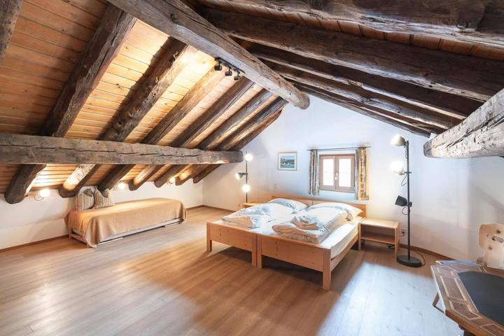 Ganze Wohnung, Studio - Second Floor in Spinas, Bever