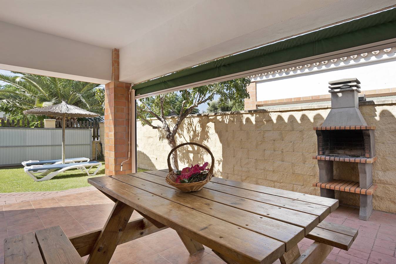 Ferienhaus "Casa Zahora" direkt am Strand mit Terrasse, Garten und Klimaanlage in Playa de Zahora, Barbate