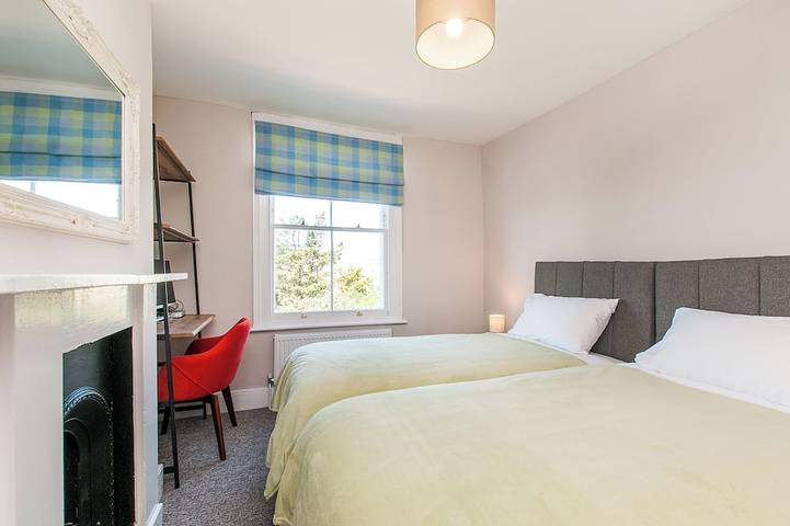 Trinity Retreat - Just a few minutes walk to Margate Old Town and Beach in Botany Bay, Kent