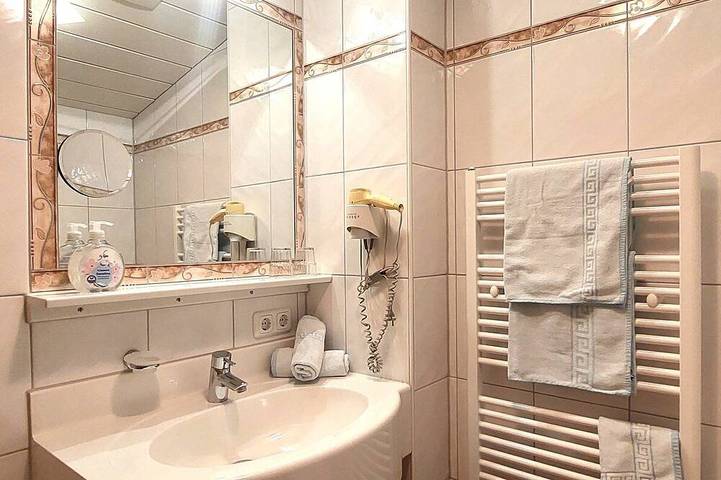 Ferienwohnung für 2 Personen, mit Sauna und Balkon in Grän - 3