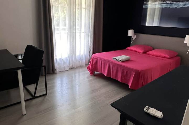 Location de vacances pour 6 personnes, avec jacuzzi ainsi que terrasse et jardin à Peynier - 4