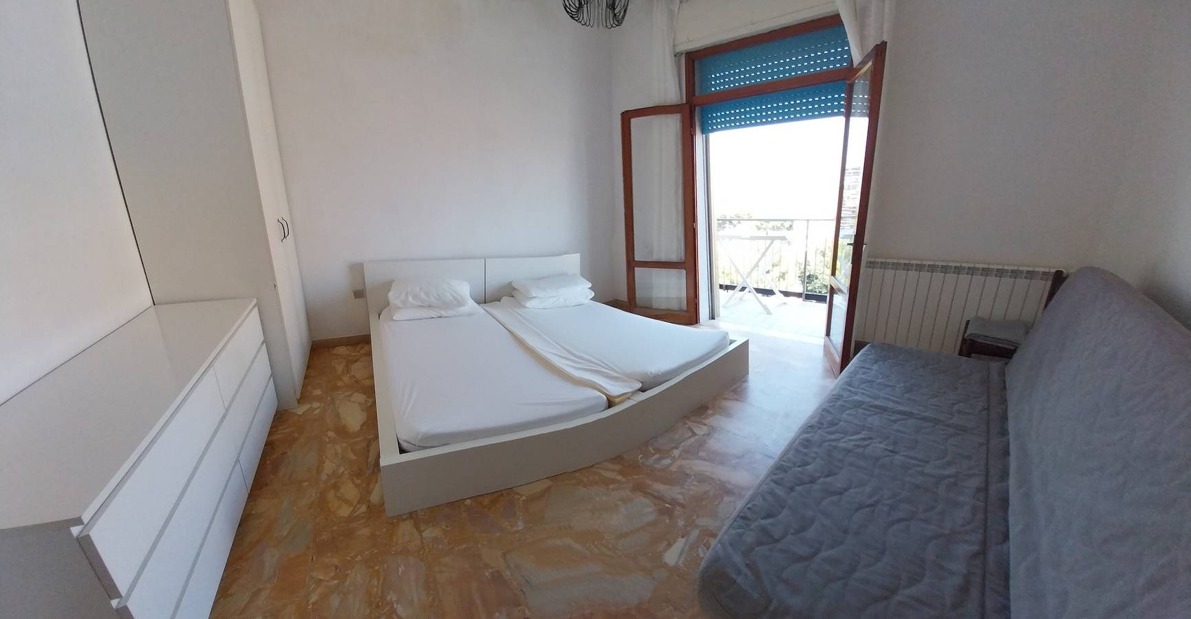 Ganze Wohnung, Apartment 'Vistamare' mit Meerblick und Balkon in Sottomarina, Chioggia