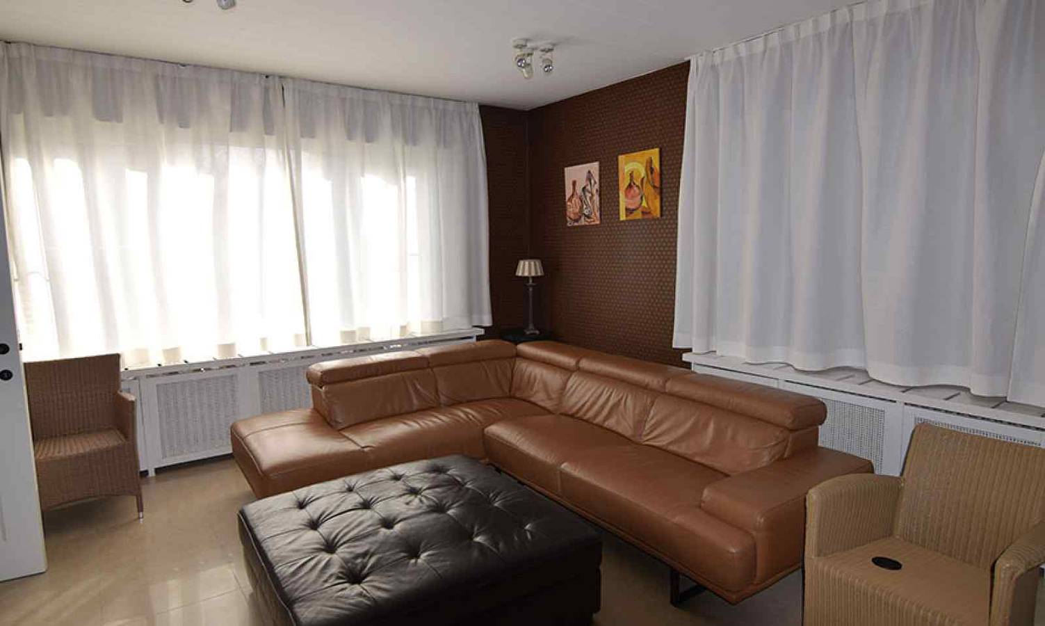 Group accommodation for 22 people in Koksijde at 250 meters from the beach in Koksijde-Bad, Koksijde