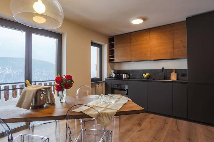 Gîte pour 6 personnes, avec vue et terrasse à Chamois