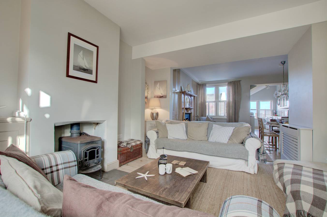 Lower Coastguard Cottage in Hastings, Sussex Est