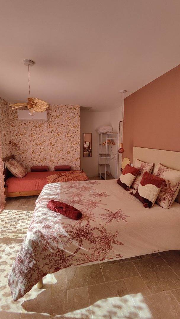 Location de vacances pour 3 personnes, avec piscine et jardin à Vendres - 2