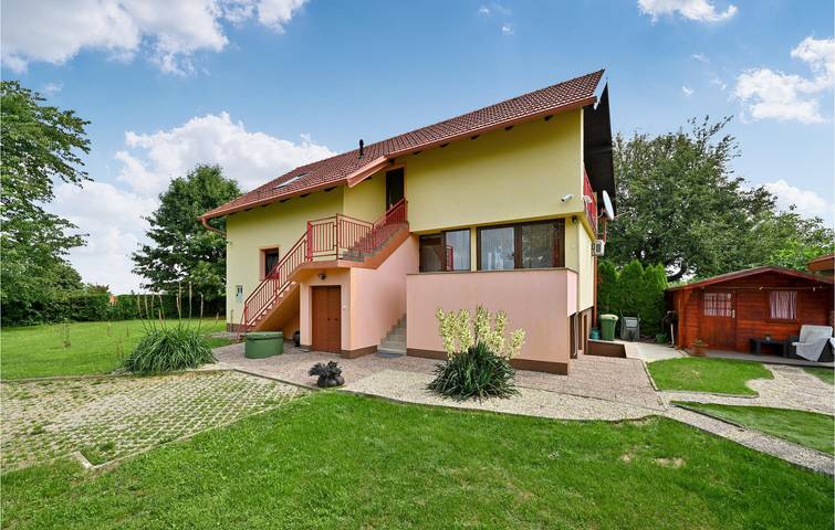 Charmante 200 m² große Wohnung mit Pool und Terrasse, in der Nähe des Flusses Bednja in Ludbreg, Varazdin