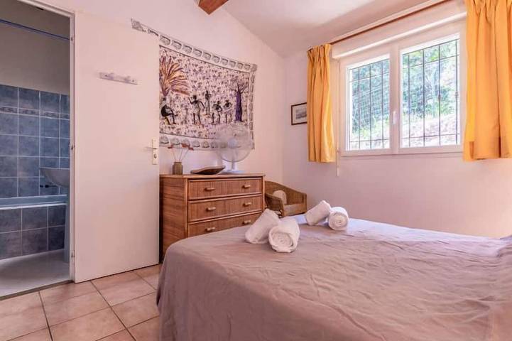 Location de vacances pour 7 personnes, animaux acceptés dans Plage de la Palombaggia - 3