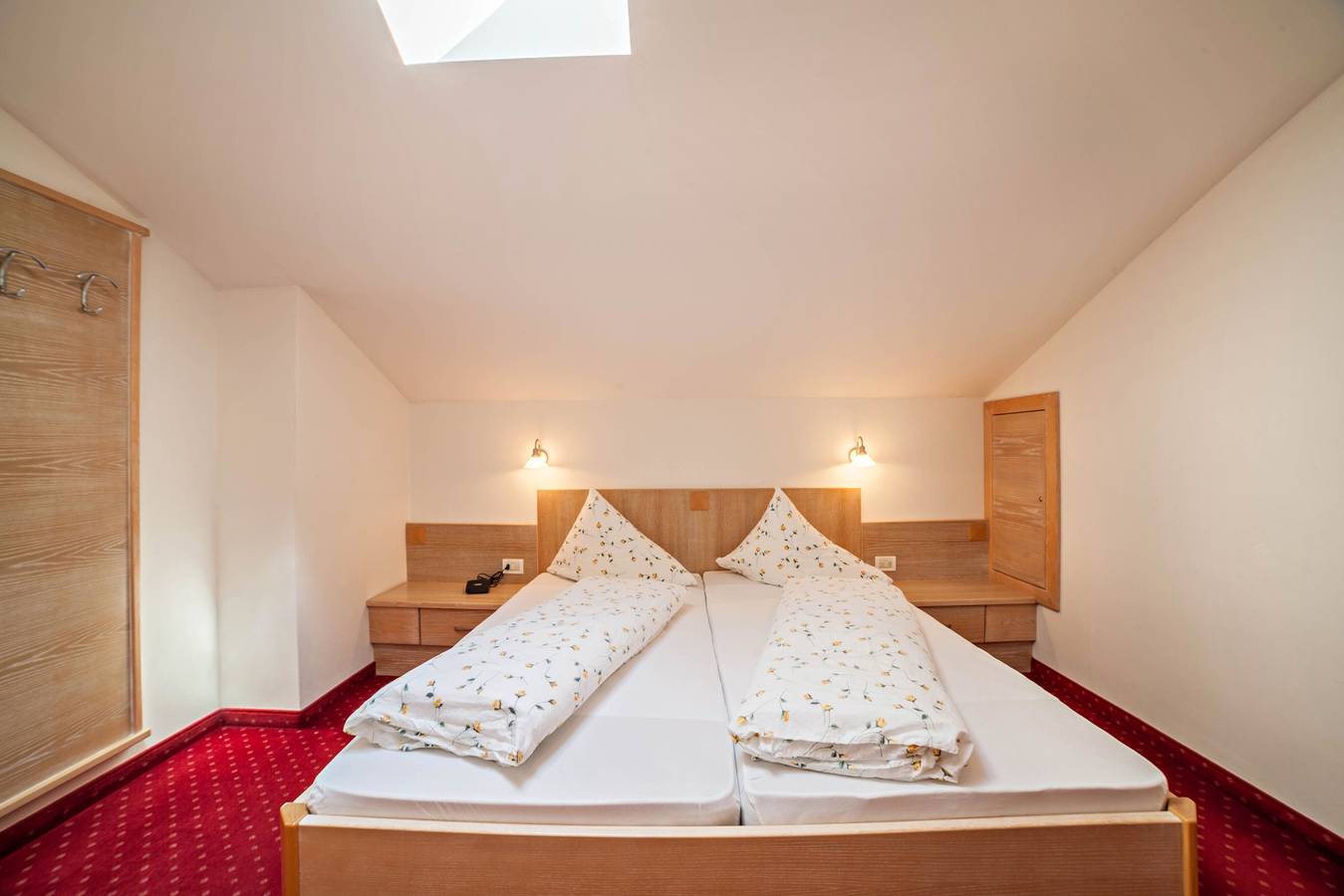 Appartement entier, Appartement "Mutspitz Rainegg" avec vue sur les montagnes, Wi-Fi, jardin et balcon in Scena, Alpes de Sarntal