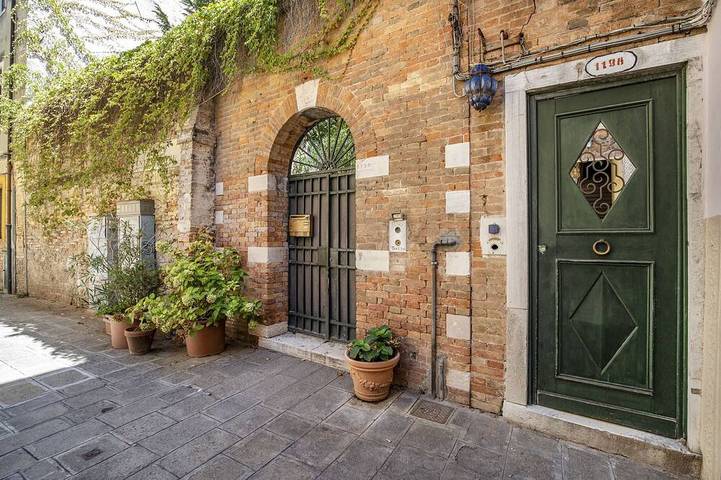 B&b for 2 people, with garden in Venice