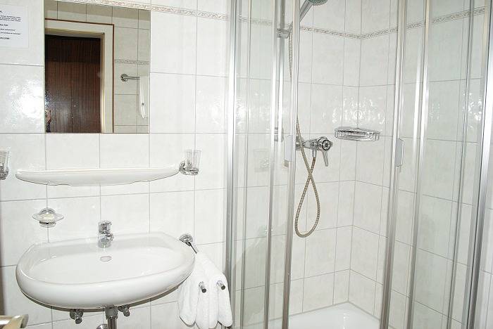 Gästehaus Elvia - Doppelzimmer A in Oberstdorf, Zwaben (Bayern)