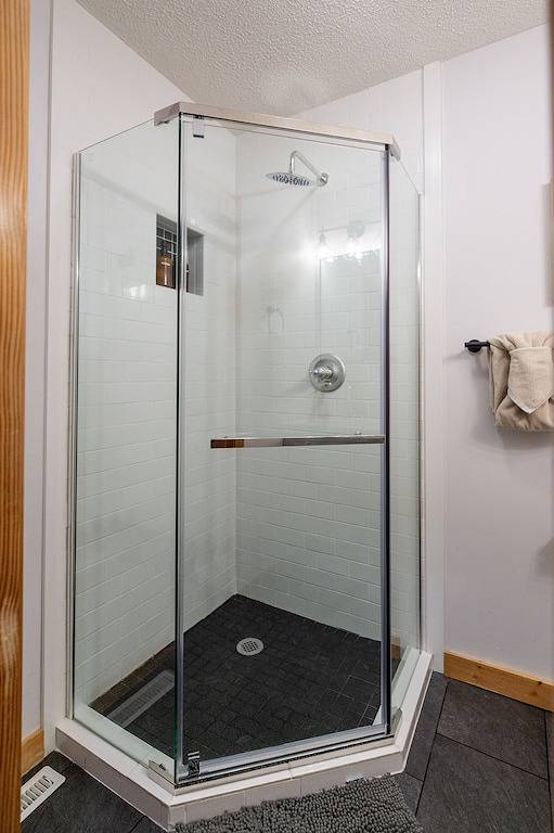 Chalet for 6 people, with balcony and hot tub as well as pool, with pets in Gatlinburg