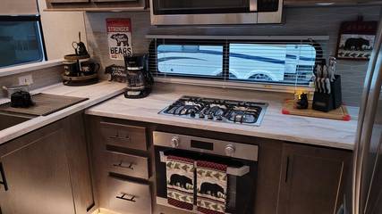 Camping for 10 Guests in Sevier County, Picture 2