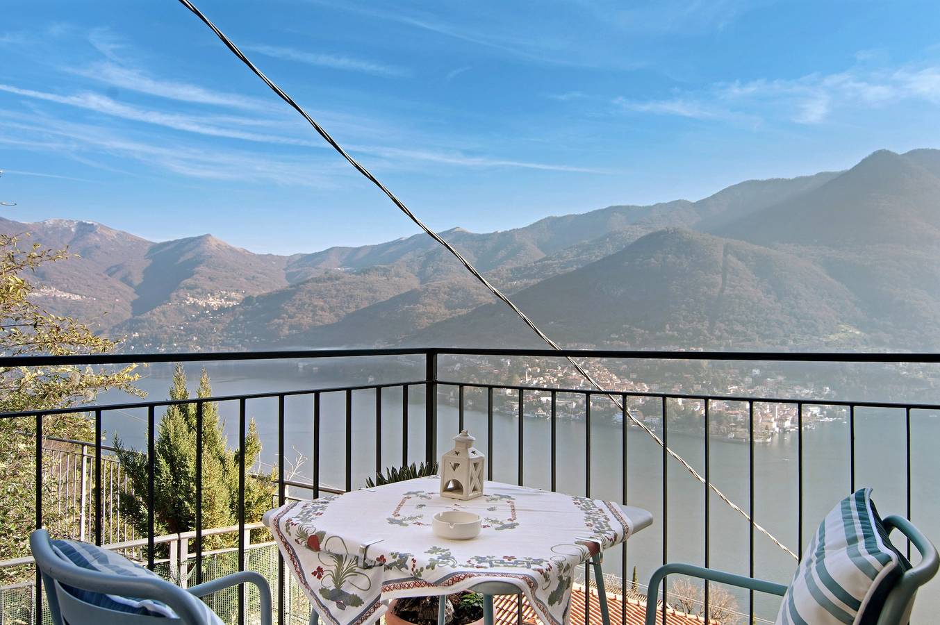 Ganze Wohnung, Ferienwohnung "Renovierte Scheune aus dem Jahr 1500" mit Seeblick & Wlan in Moltrasio, Comer See