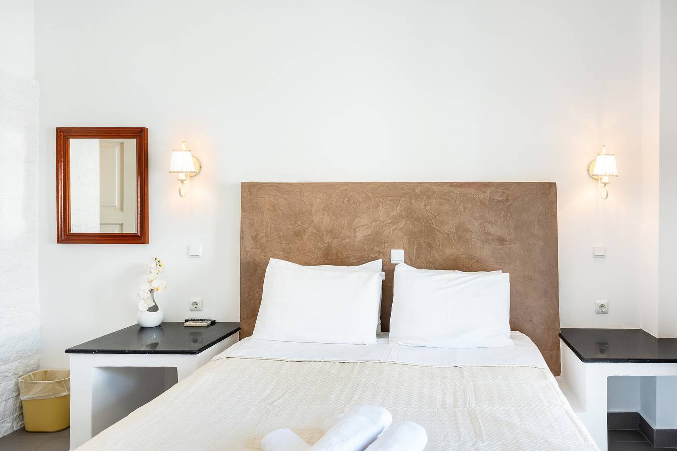 Ganzes Studio, Einzimmerapartment 'Danae Villa Double Room 8' mit Gemeinschaftspool, Wlan und Klimaanlage in Santorin