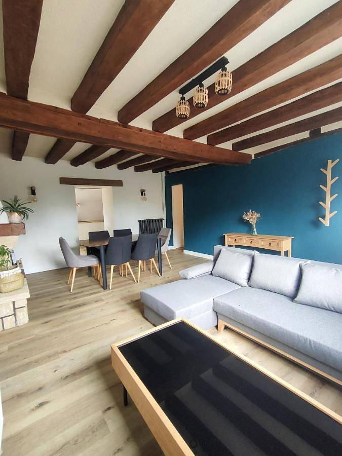 Gîte pour 6 personnes, avec terrasse dans Sceaux-d'Anjou