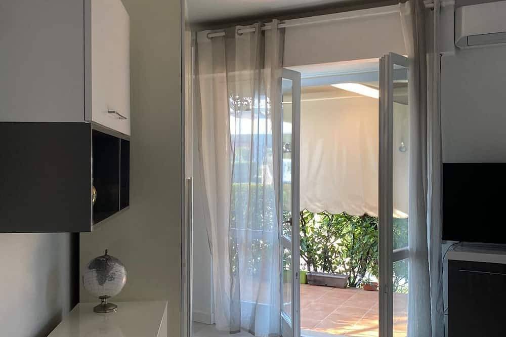 Appartamento intero, Accogliente appartamento a Sirmione sulla riva del Lago di Garda in Santa Maria di Lugana, Sirmione