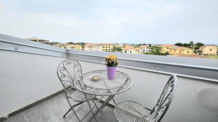 Gîte pour 4 personnes, avec balcon et vue dans Marina di Davoli