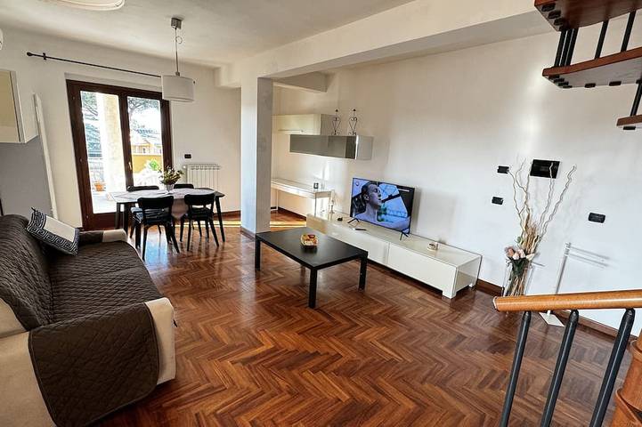 Vacation rental for 5 people, with Terrace in Marino