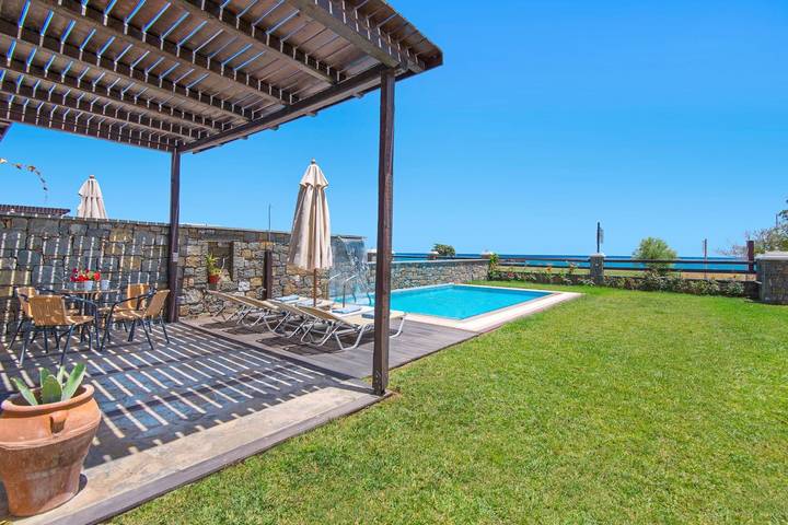 Villa pour 4 personnes, avec piscine et jardin ainsi que balcon et vue sur l’océan dans Rhodes - 4