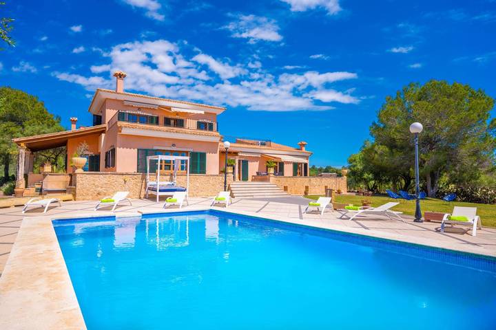 Villa für 10 Personen, mit Whirlpool und Terrasse in Palma