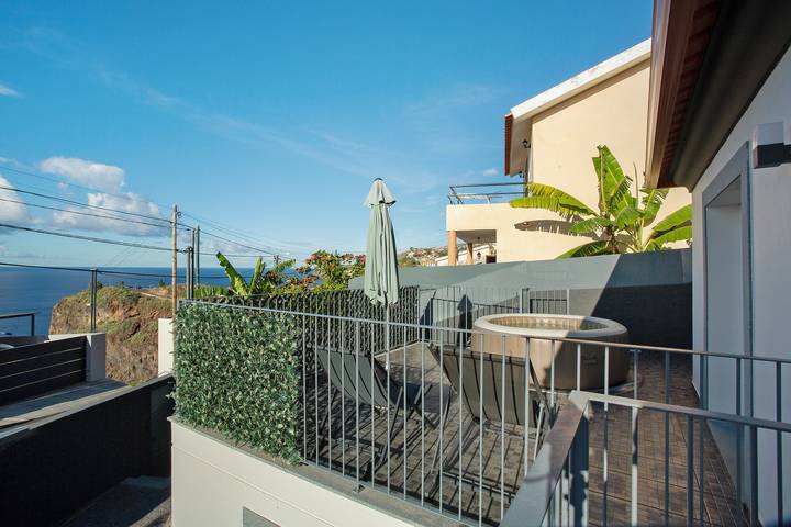 Location de vacances pour 4 personnes, avec jardin ainsi que balcon et jacuzzi à Ribeira Brava - 3