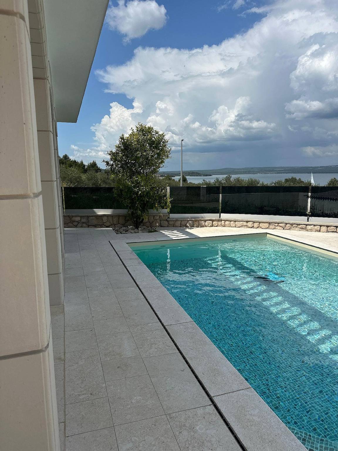 Ferienhaus "Residence Mediterran" in Bilice, Šibenik-Knin