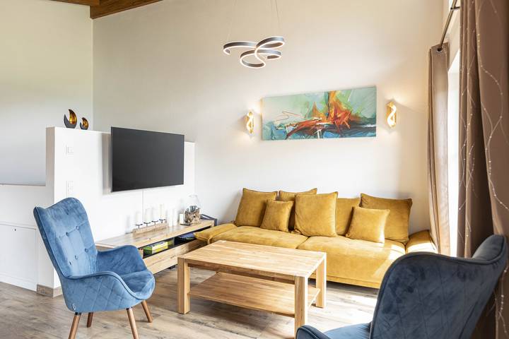Ferienhaus für 8 Personen, mit Balkon und Terrasse sowie Garten und Sauna