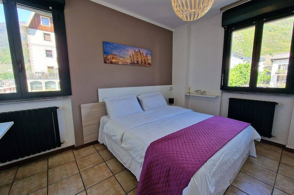 Ganze Wohnung, Bernina Station Centre Apartment Tirano - 30 Seconds Walk From Trains Station in Tirano (stadt), Tirano