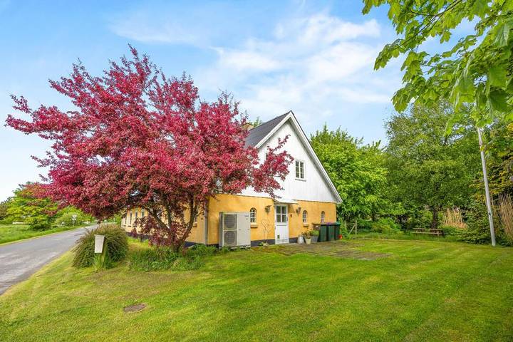 Villa für 8 Personen, mit Balkon/Terrasse - 1