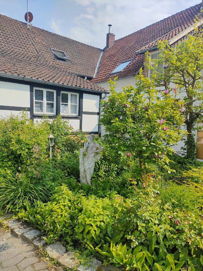 Ferienwohnung für 9 Personen, mit Terrasse und Garten sowie Seeblick und Ausblick in Bad Salzuflen - 2