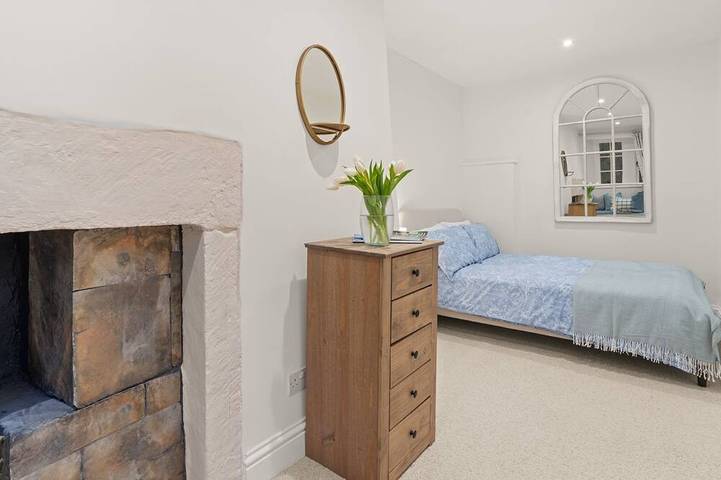 Lavender Cottage - pet friendly, Bradford-on-Avon in Bradford on Avon, Wiltshire