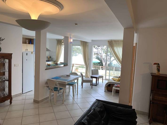 Gîte pour 4 personnes, avec terrasse et jardin, adapté aux familles à Saint-Mandrier-sur-Mer - 4