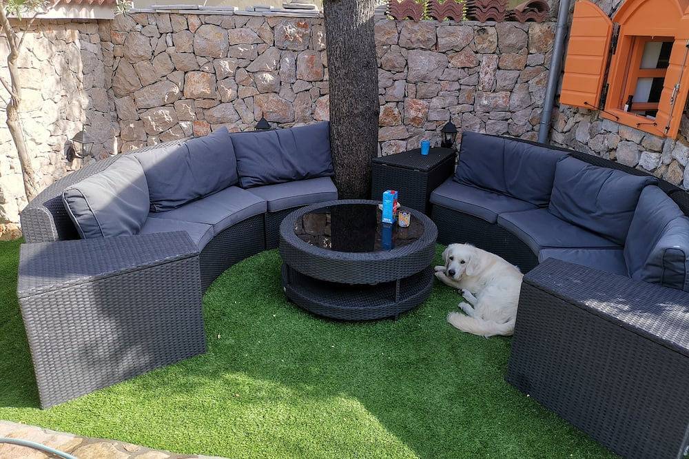 Ganze Wohnung, Ferienwohnung mit privaten Pool in Kukljica, Uglijan