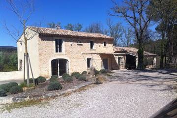 Gîte pour 6 personnes, avec jardin et terrasse à Grambois
