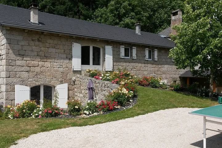 Maison de vacances pour 6 personnes, avec Terrasse et Jardin à Tence