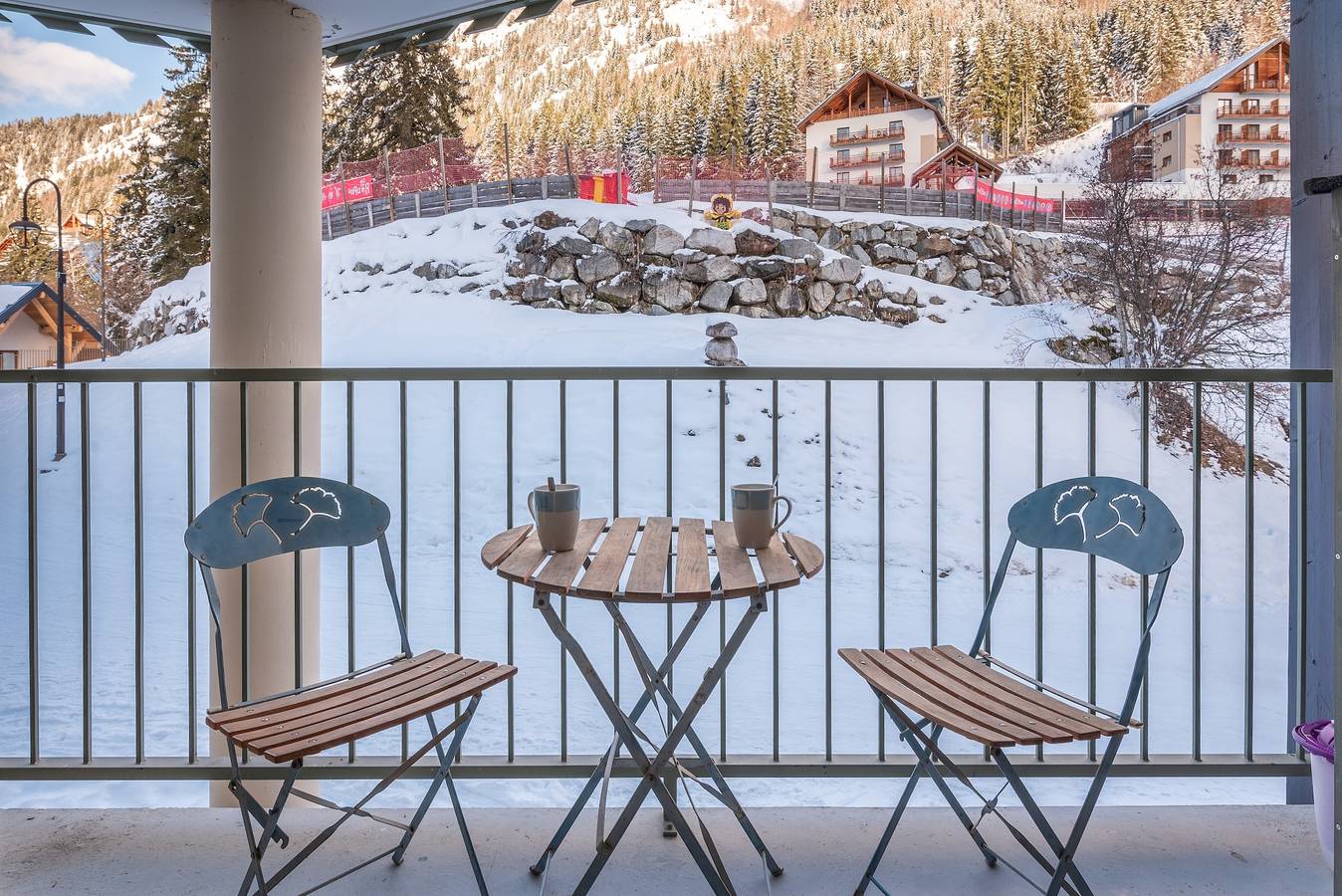 Ganze Wohnung, Studio im Domaine de l'Alpe D'Huez mit Bergblick, Balkon und Wlan für 3–4 Personen in Oz, Nationalpark Écrins