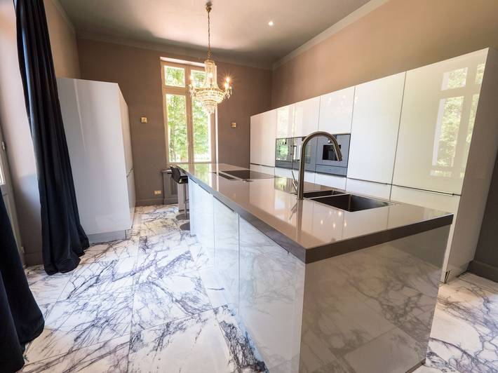 Château pour 12 personnes, avec jardin et terrasse dans Auvergne-Rhône-Alpes - 4