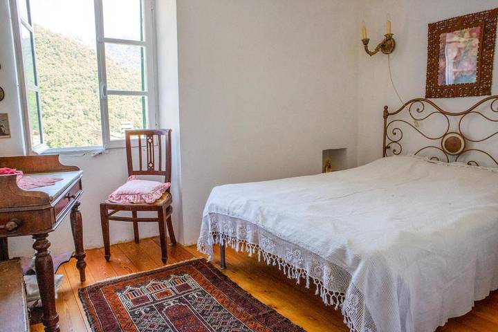 Gîte pour 3 personnes, avec vue et balcon à Carpasio