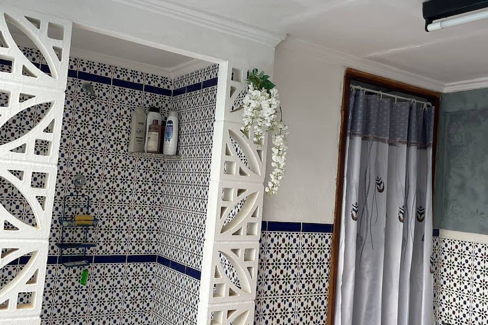 Villa en las montanas con piscinas, 30 mins a Cuitat Valencia in Carlet, Provincia de Valencia