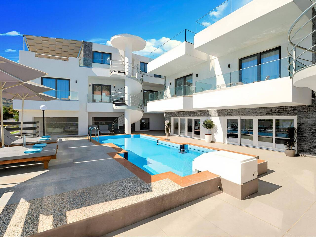 Appartement entier, Pnoe Beachside Studio in Georgioupoli, Région de la Canée