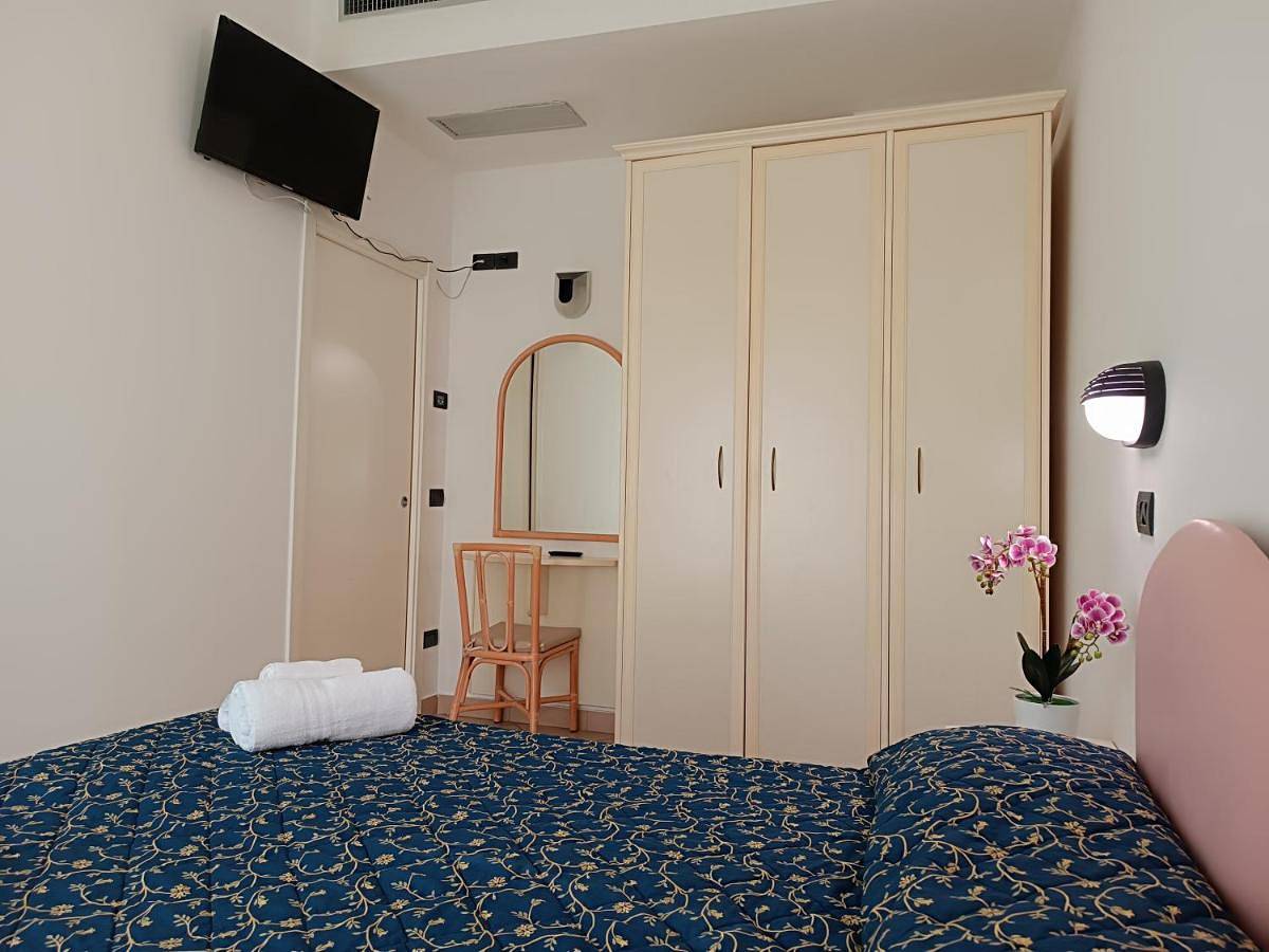 One-Bedroom Apartment with Balcony in Cattolica, Province de Rimini
