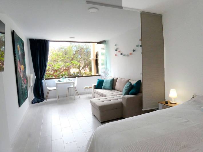 Apartamento vacacional entero, Estudio Sweet White en Arona in Los Cristianos, Arona 
