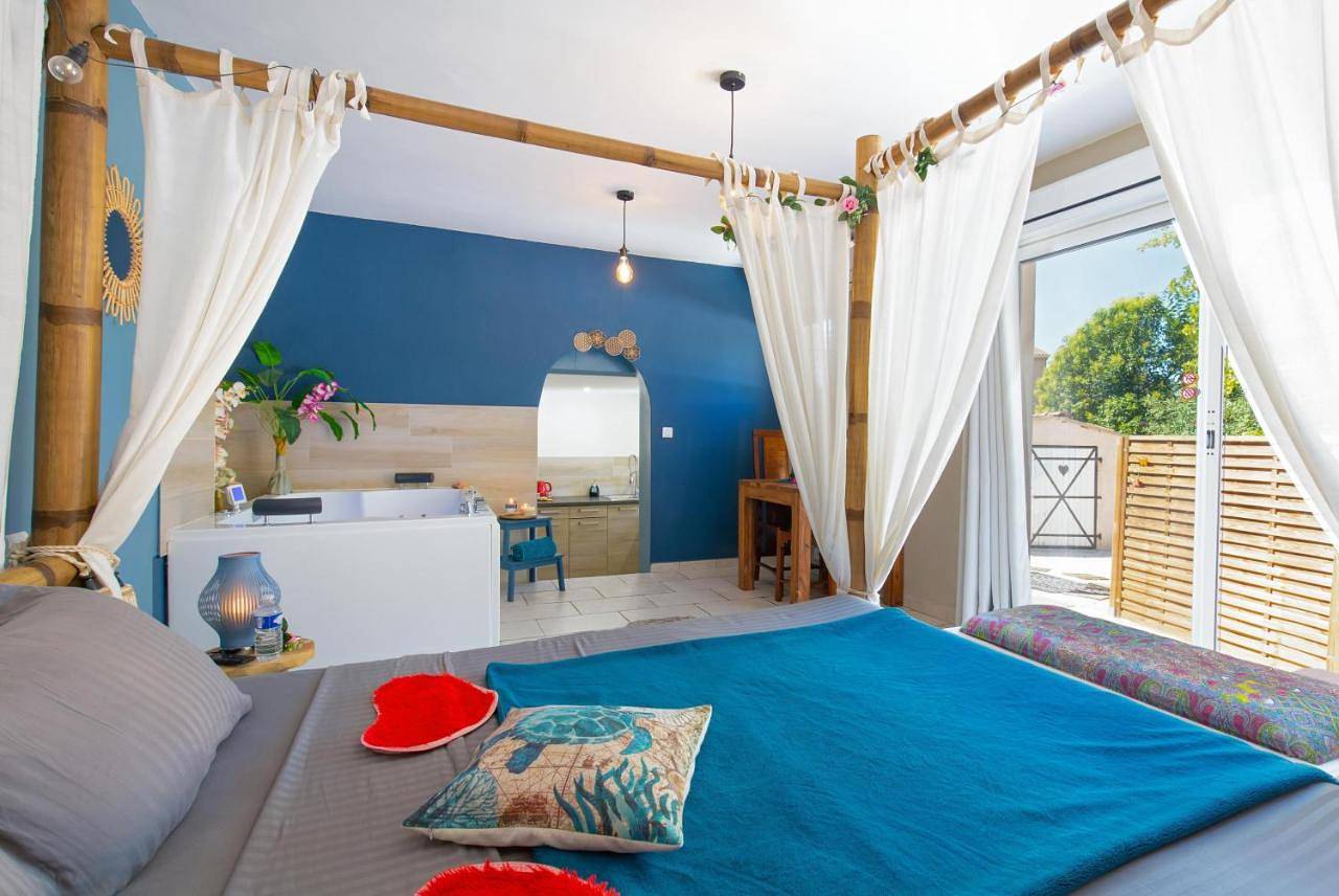Double Room with Spa Bath in Puget-sur-Argens, Middellandse Zeekust (Frankrijk)